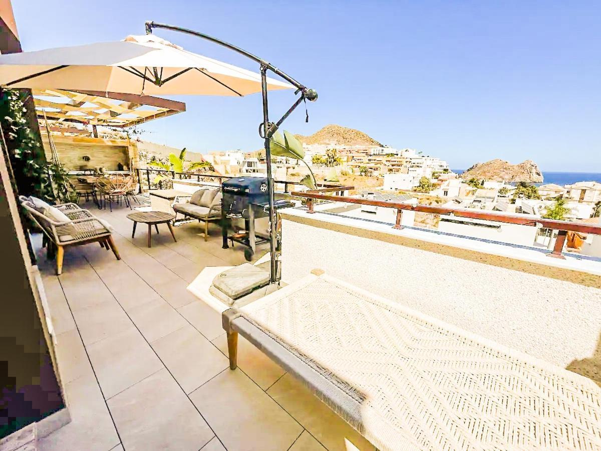 Luxury Designer Apartment - Unbeatable Sea Views Агілас Екстер'єр фото