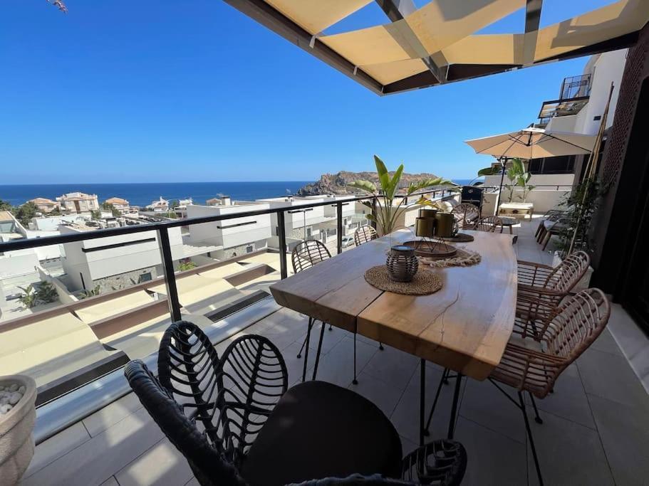 Luxury Designer Apartment - Unbeatable Sea Views Агілас Екстер'єр фото