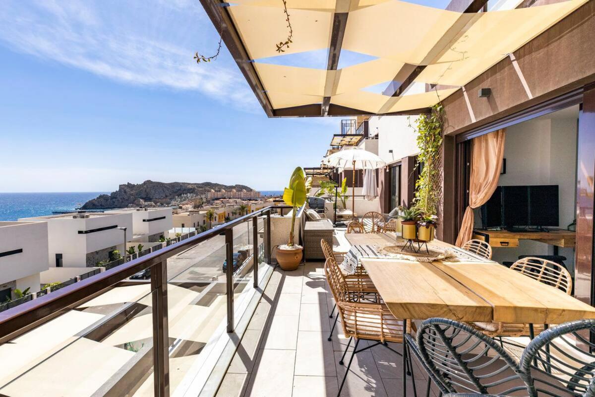 Luxury Designer Apartment - Unbeatable Sea Views Агілас Екстер'єр фото