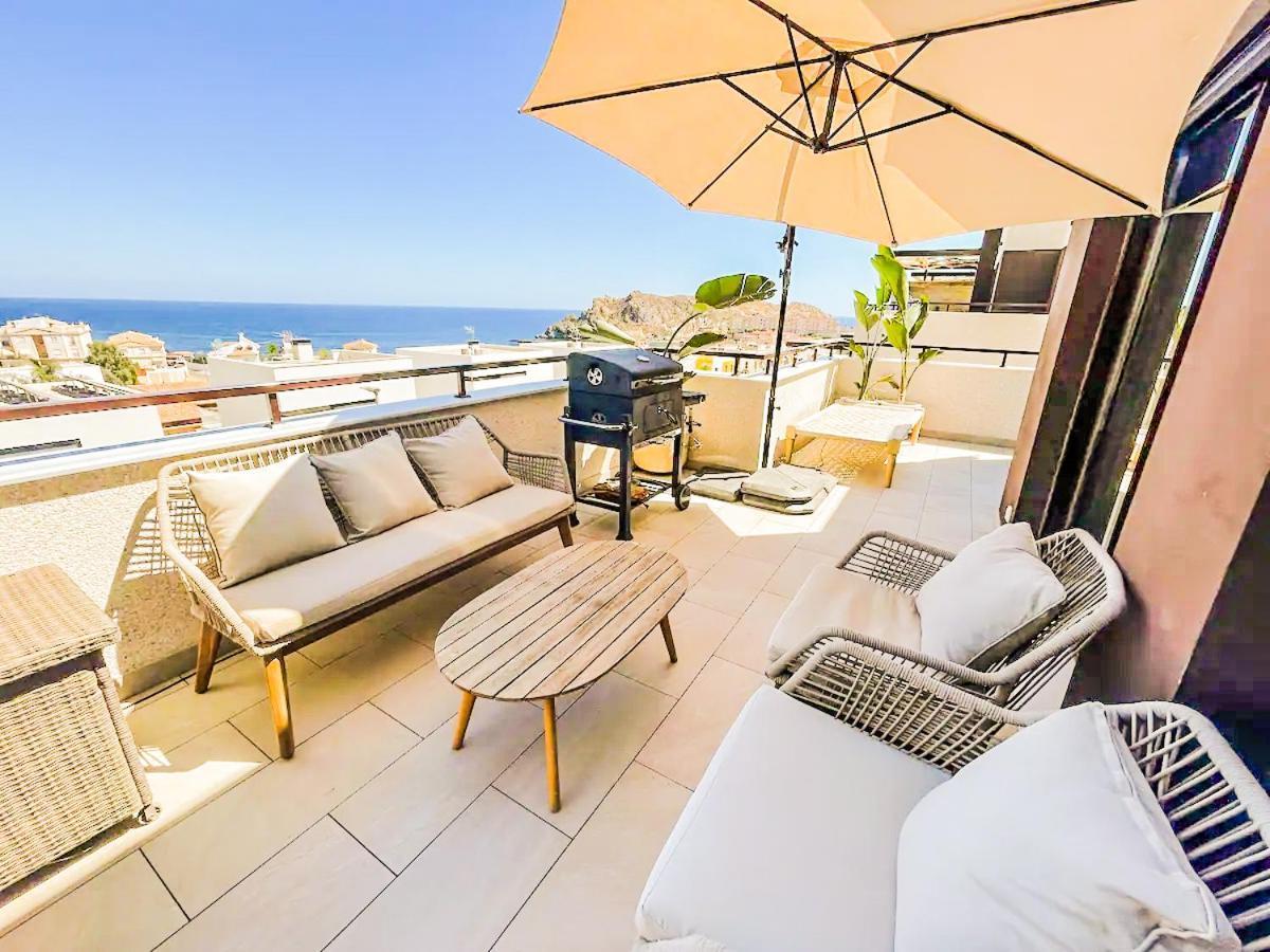 Luxury Designer Apartment - Unbeatable Sea Views Агілас Екстер'єр фото